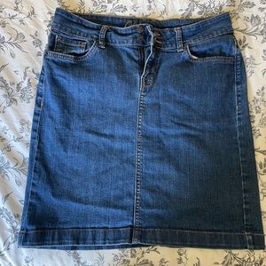 Denim skirt!
